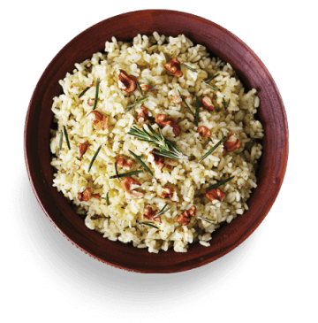 Arroz integral com nozes, açafrão e manjericão